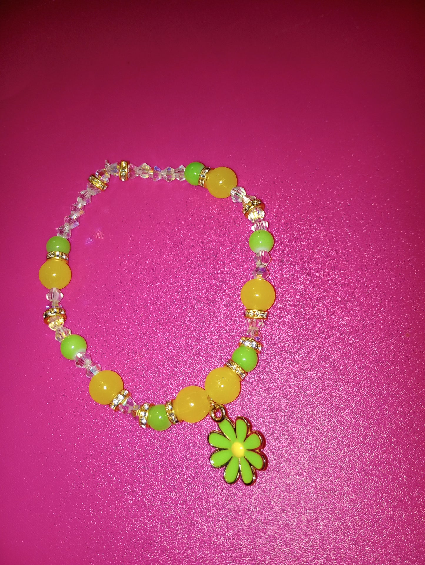 Green Flower Charm beaded bracelet